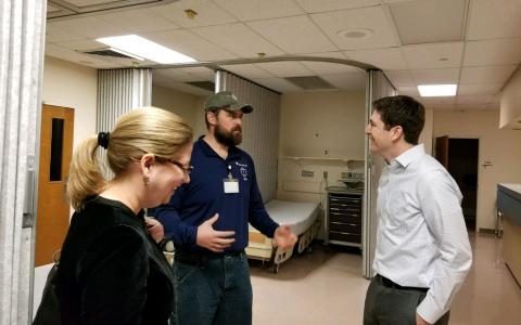 Rep. Steil with Mercyhealth's EMS and physician team